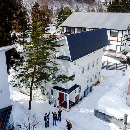 Red Door Lodge Hakuba Ngoại thất bức ảnh